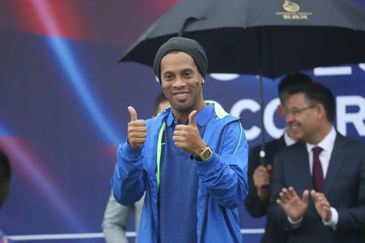 也隐含着他 也隐含着他