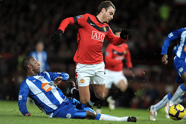 三月战役前遇难题：国脚出场少 后腰锋线问题最大.