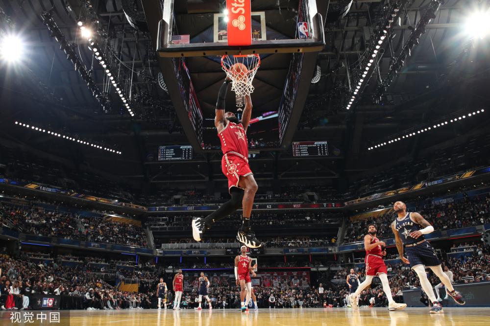 的边路突破 的边路突破