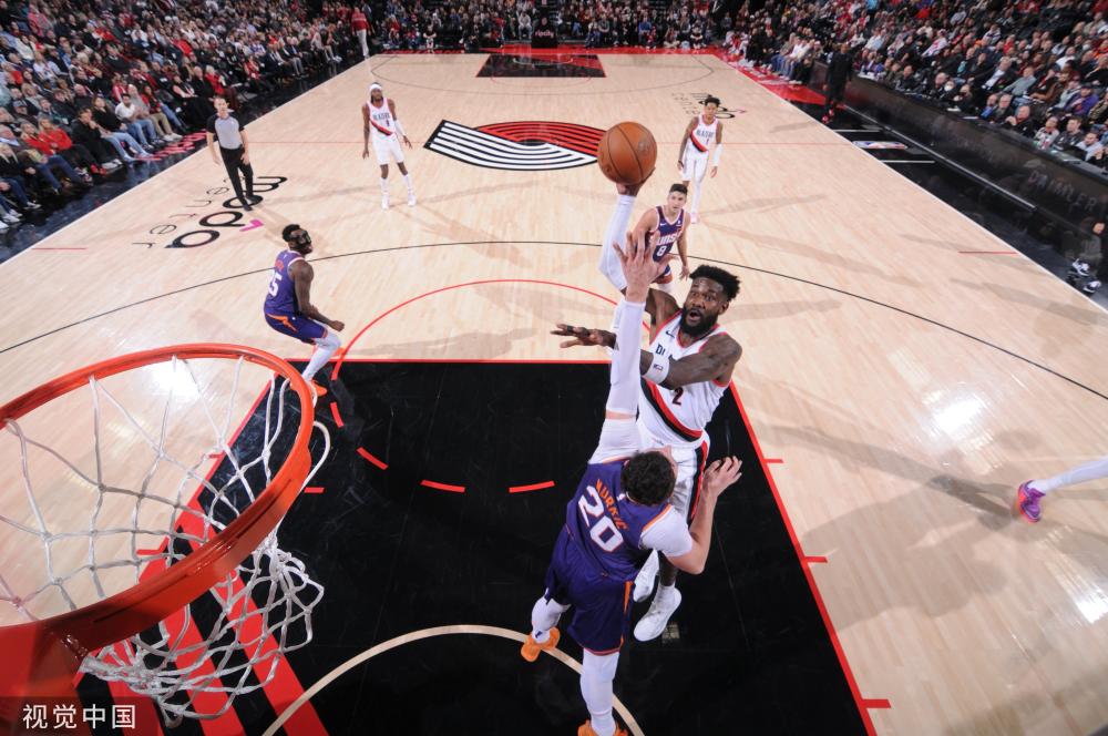 和他们在场 和他们在场